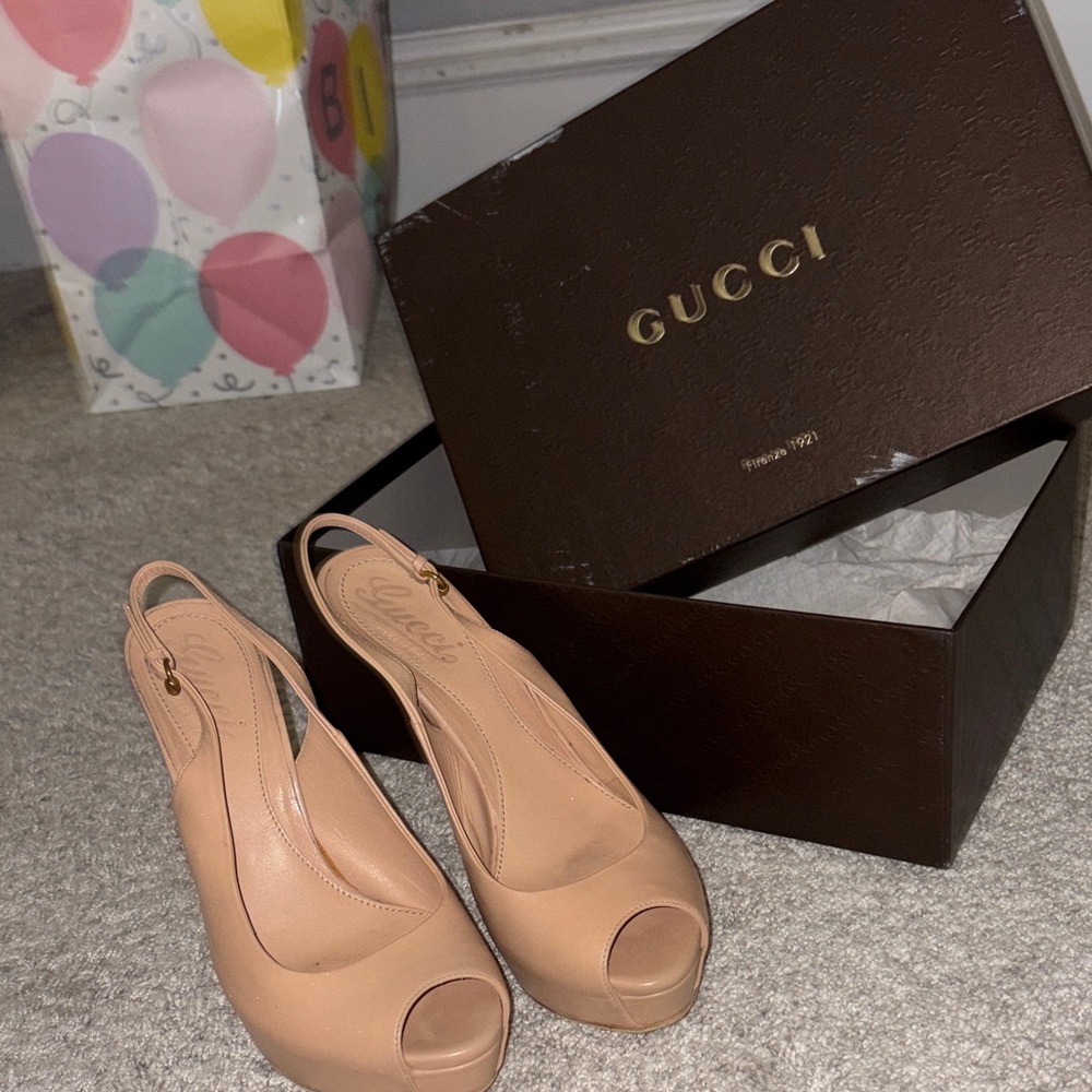 Gucci Nude Leather Slingback Heels Size 36